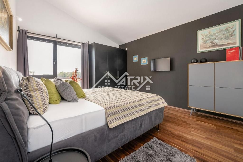 Okolica Poreča, moderna vila s 6 spalnicami