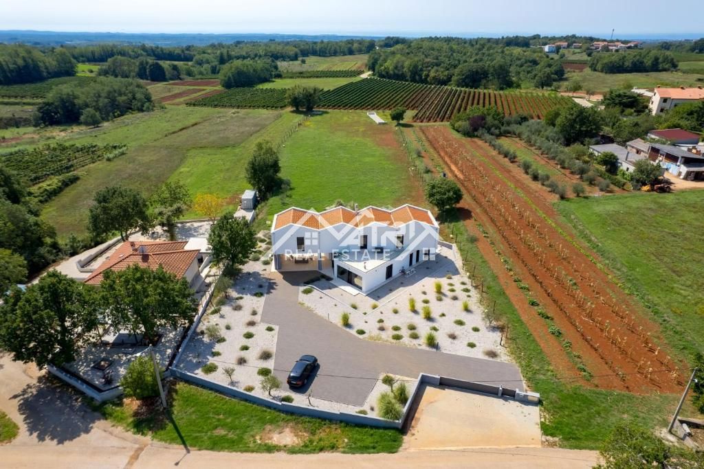 Okolica Poreča, moderna vila s 6 spalnicami