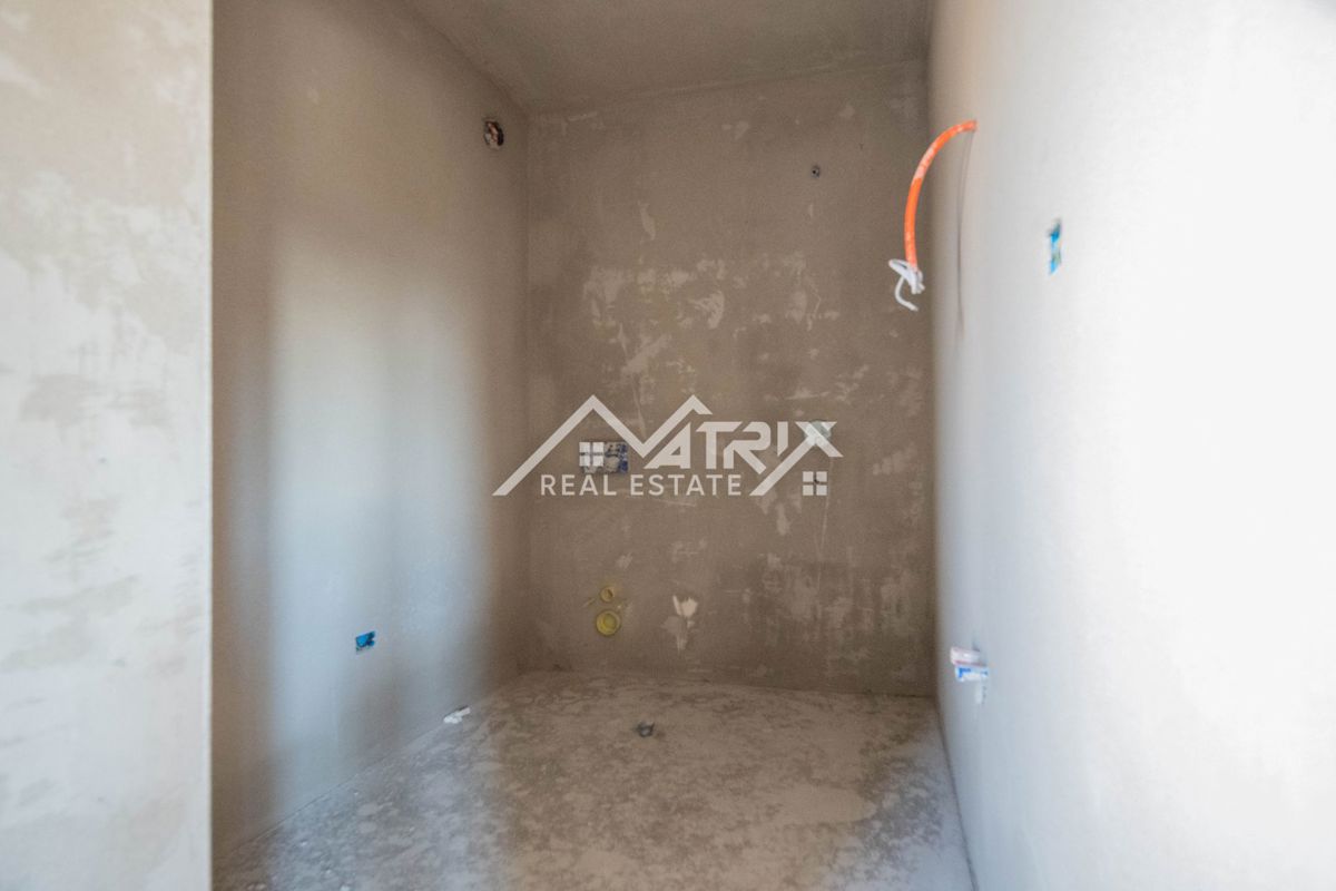 Pula, 1-sobno pritlično stanovanje z vrtom in parkiriščem