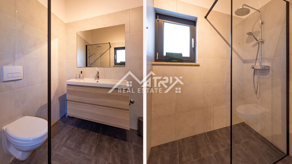 Umag, edinstvena vila z bazenom na mirni lokaciji, 600 m od morja