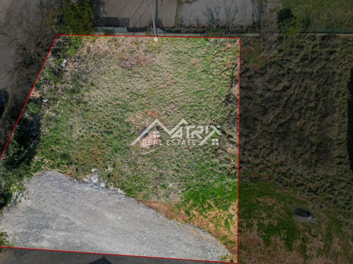 Pula okolica, gradbena parcela s projektom, top lokacija