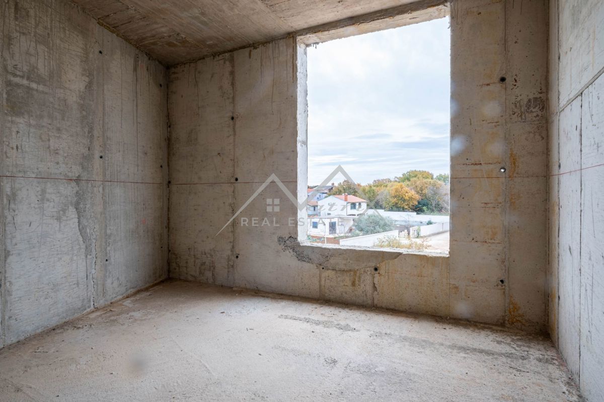 Okolica Pule, prestižen penthouse blizu morja!