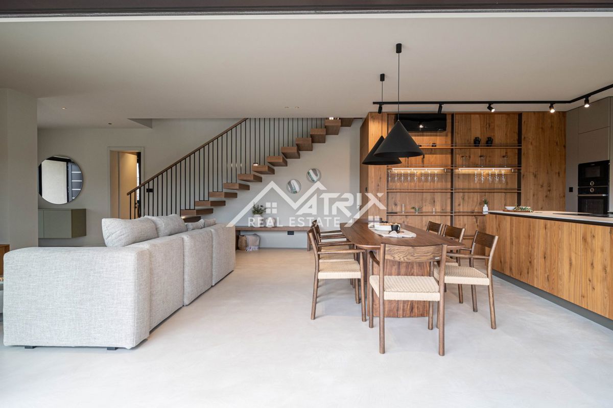Poreč okolica, moderna stilizirana vila z velikim vrtom