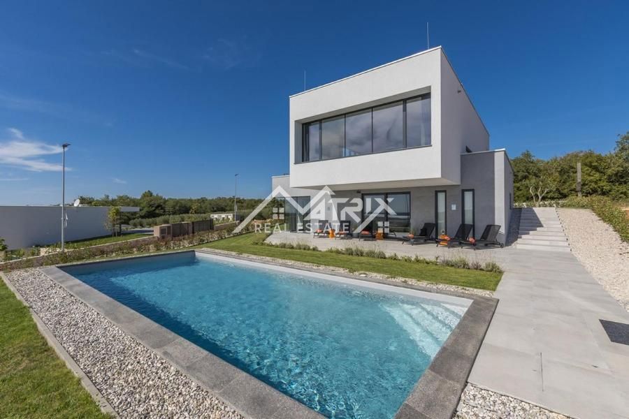 Novigrad, moderna vila s panoramskim razgledom na morje