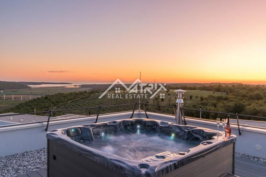 Novigrad, moderna vila s panoramskim razgledom na morje