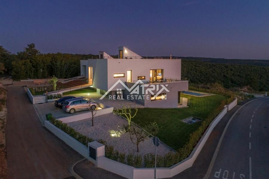 Novigrad, moderna vila s panoramskim razgledom na morje