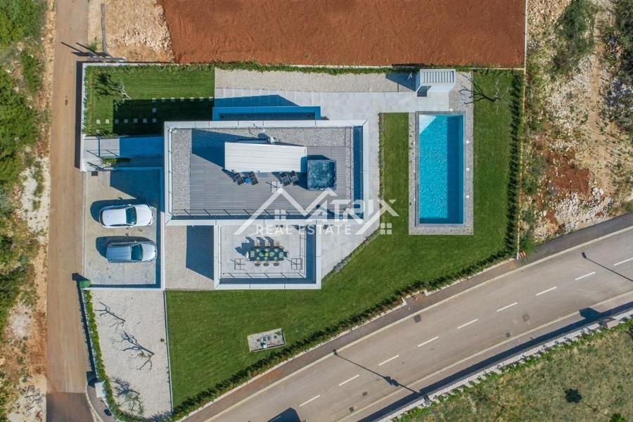Novigrad, moderna vila s panoramskim razgledom na morje