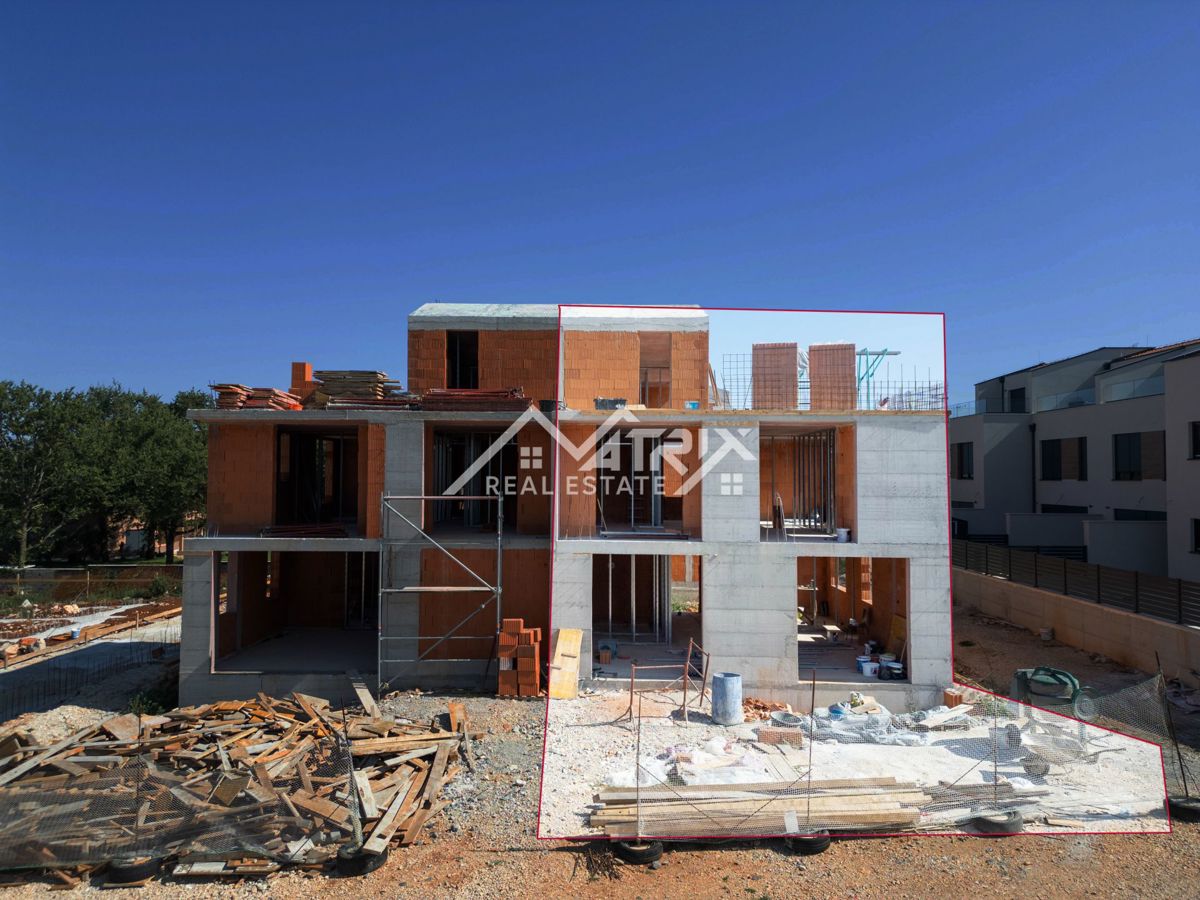 Poreč, družinska hiša s štirimi spalnicami 