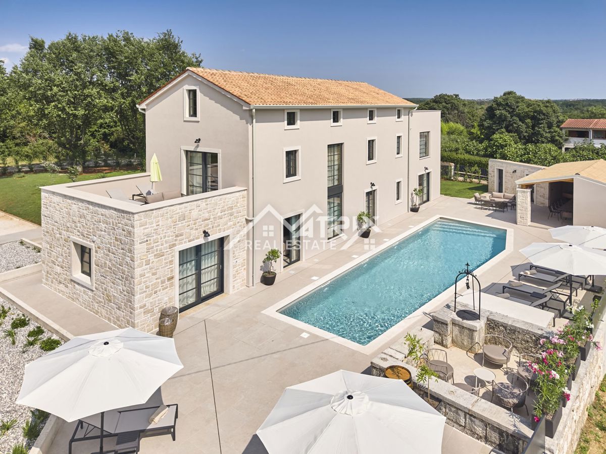Poreč, Vila z bazenom in 5 spalnicami, pogled na morje, Novo