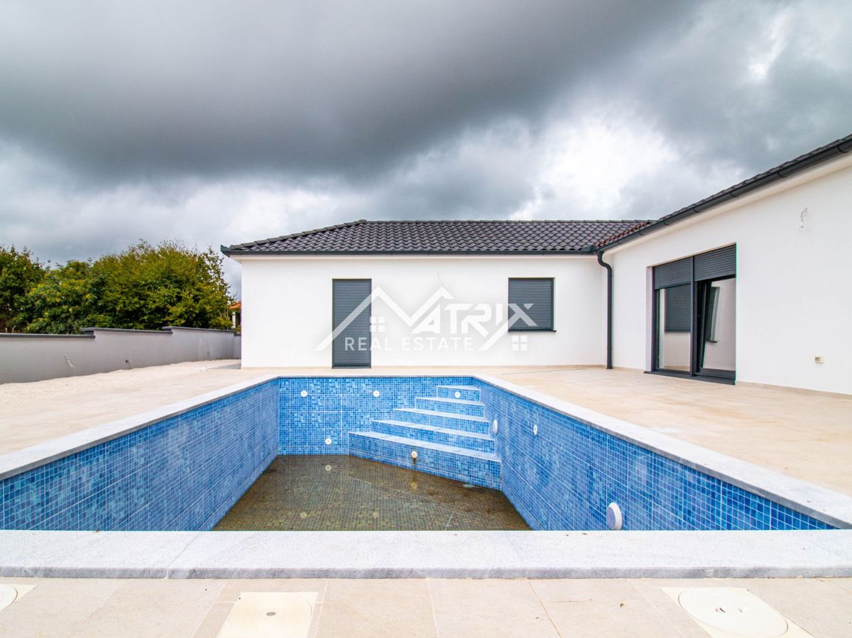 Marčana, enonadstropna hiša z bazenom, Novogradnja!