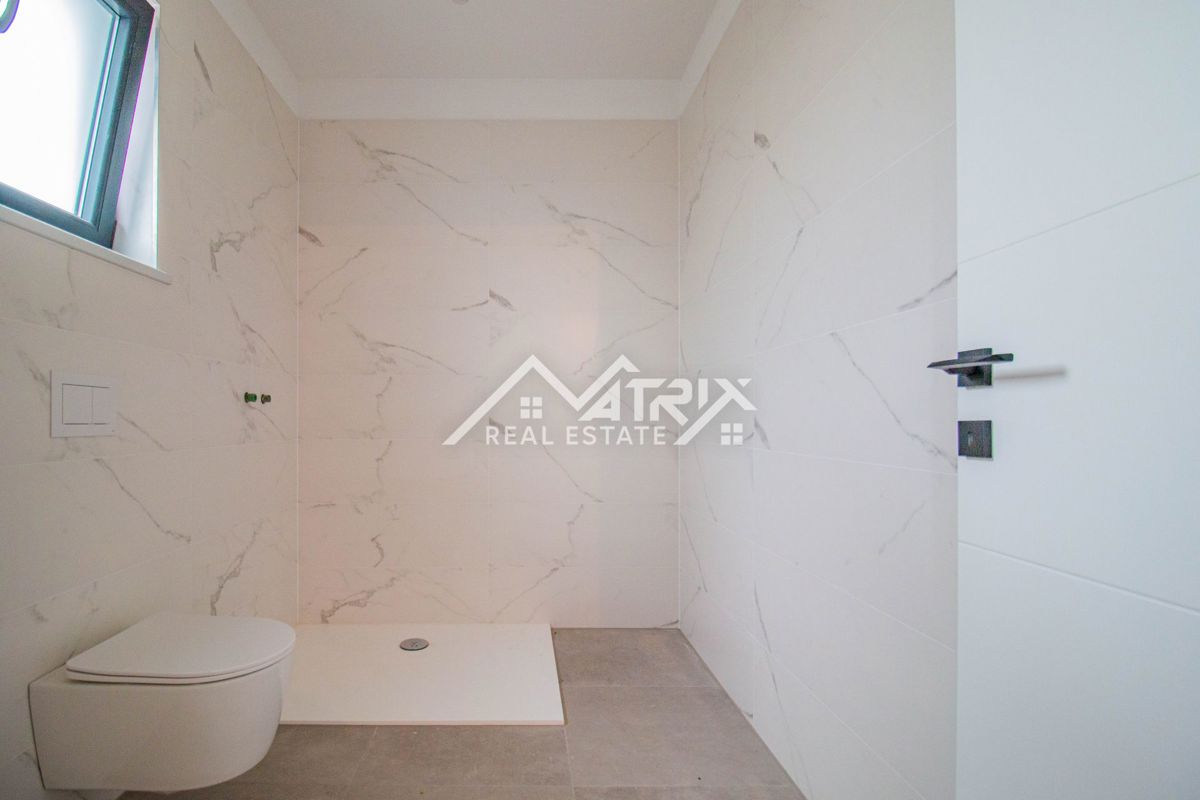 Marčana, enonadstropna hiša z bazenom, Novogradnja!