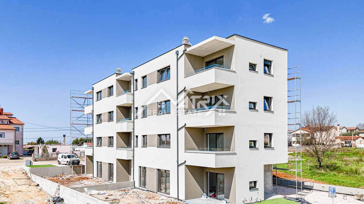 Poreč okolica, 2-sobno stanovanje v 1. nadstropju z dvigalom