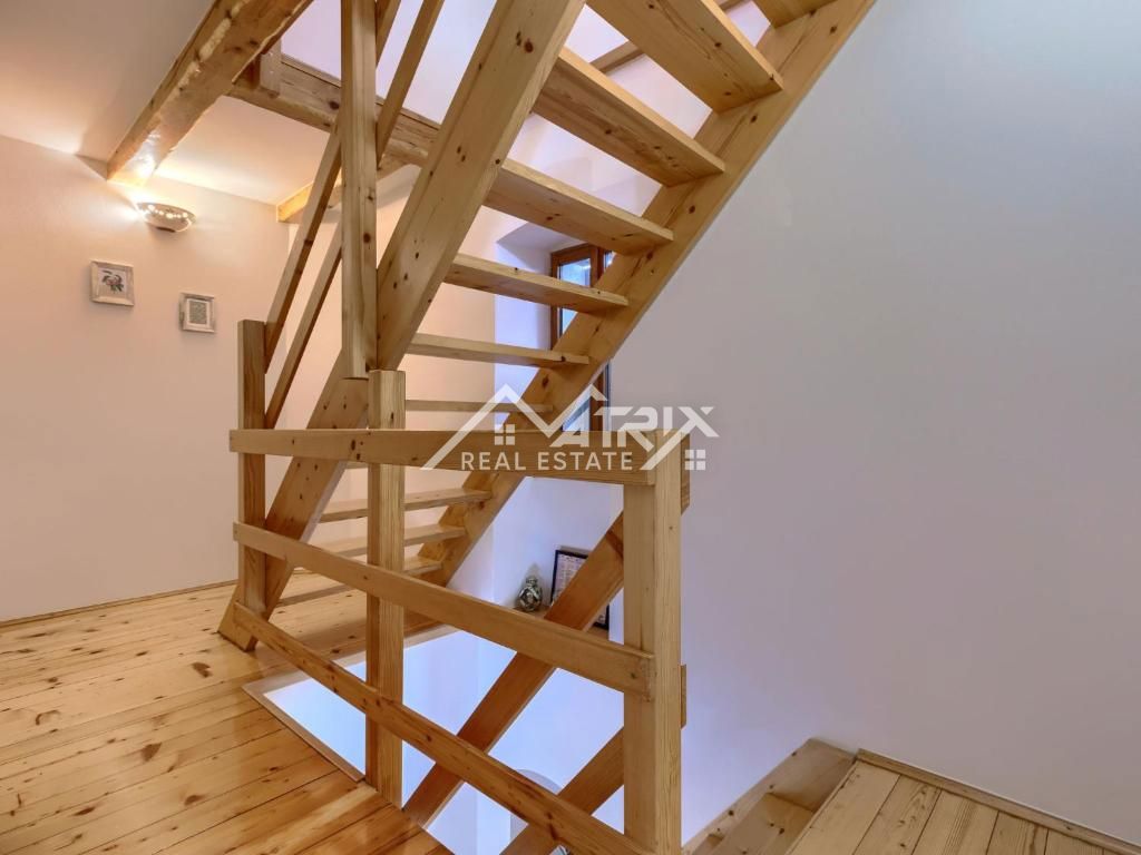 Poreč okolica, vrstna kamnita hiša z jacuzzijem