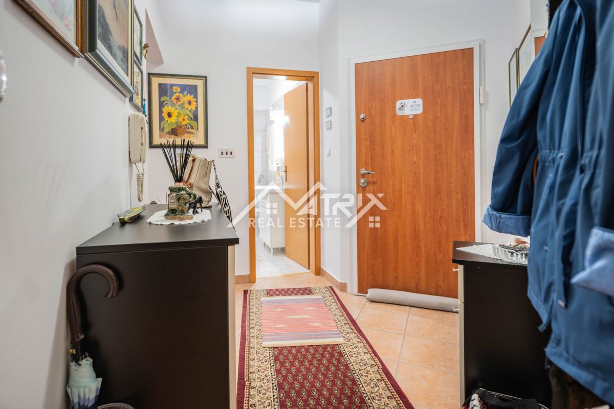 Pulj, opremljeno stanovanje 50 m² v mirni stavbi blizu centra