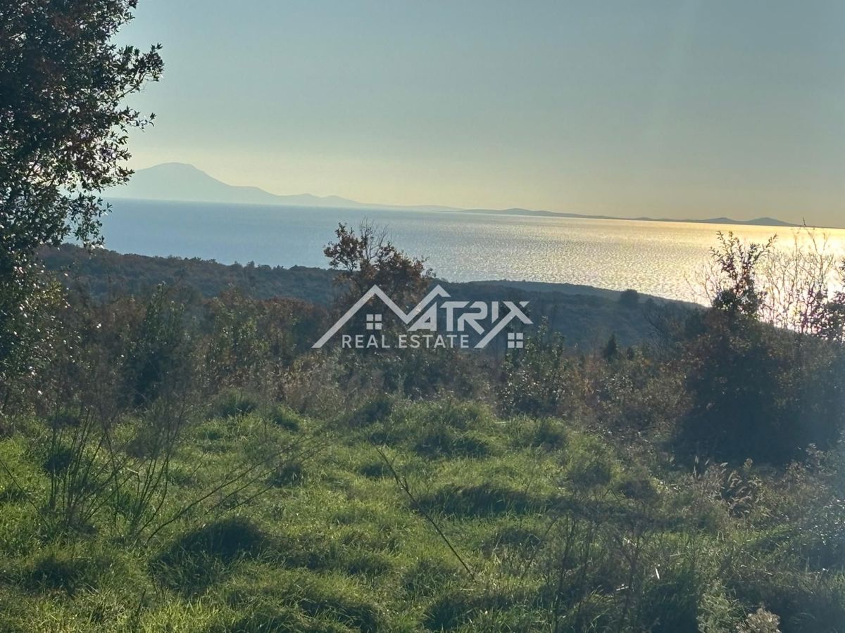 Okolica Marčane, vila s pogledom na morje v fazi roh-bau gradnje