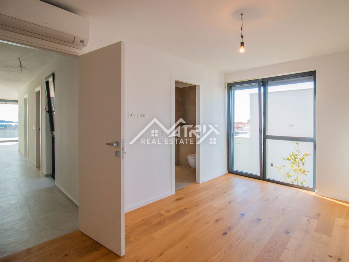 Novigrad Stanovanje z odprtim pogledom na morje! Novogradnja