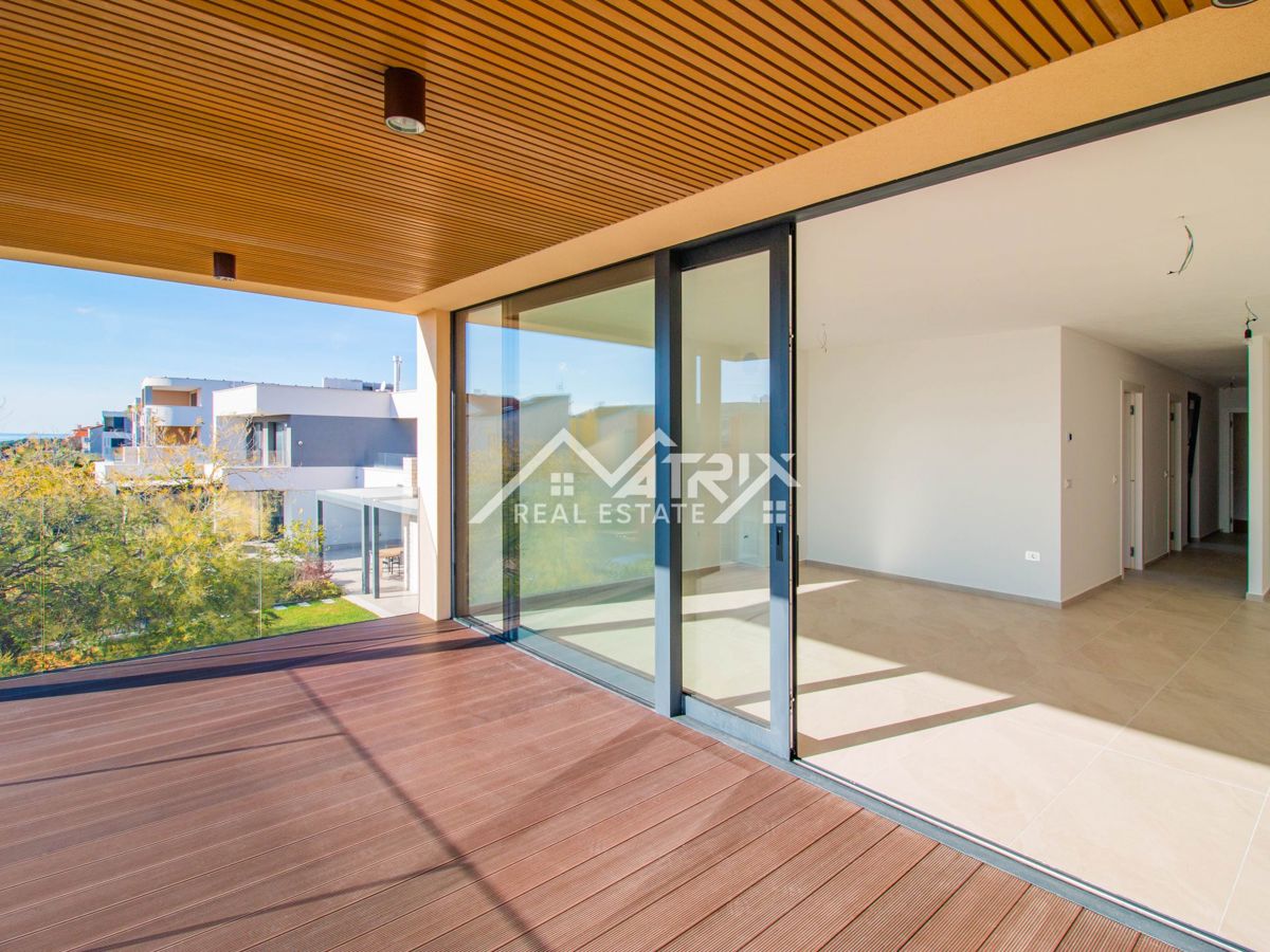 Novigrad Stanovanje z odprtim pogledom na morje! Novogradnja