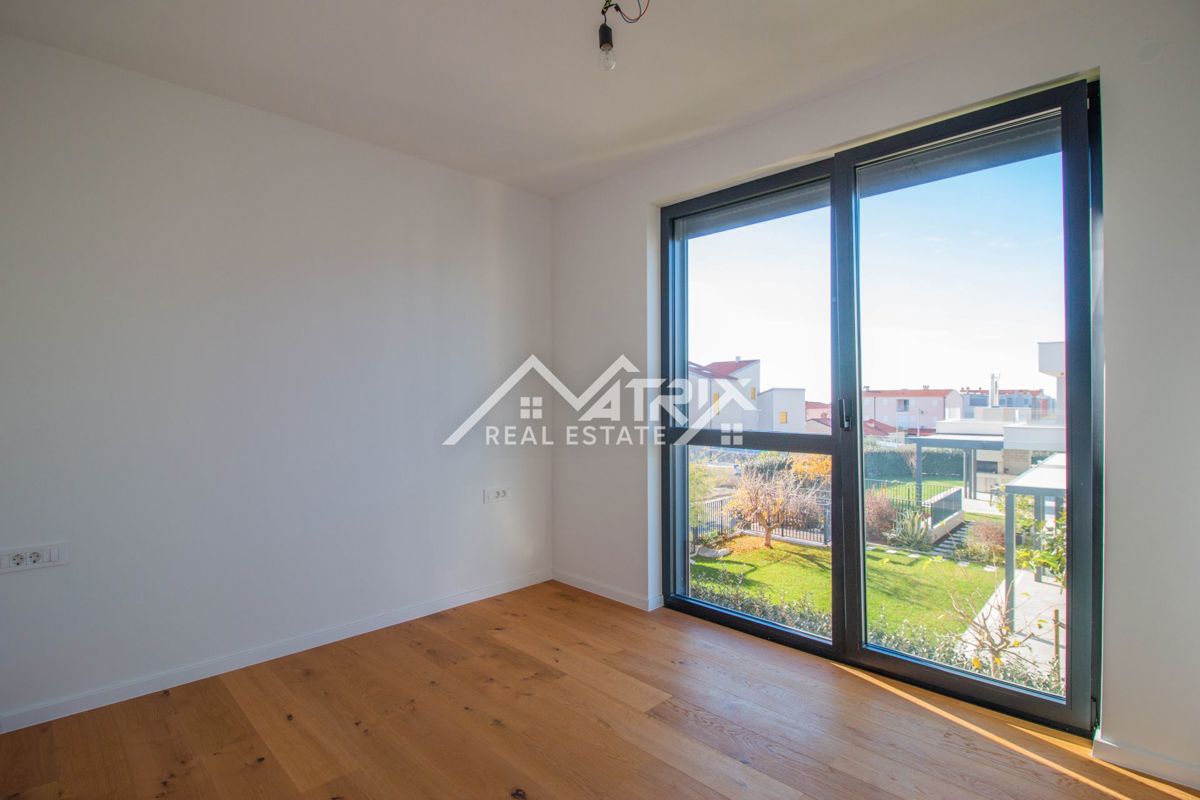 Novigrad Stanovanje z odprtim pogledom na morje! Novogradnja