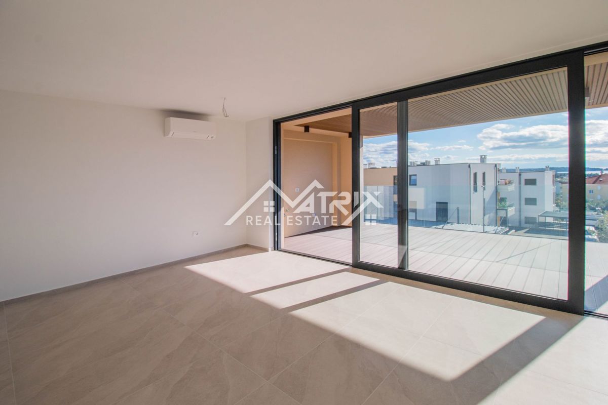 Novigrad Stanovanje z odprtim pogledom na morje! Novogradnja