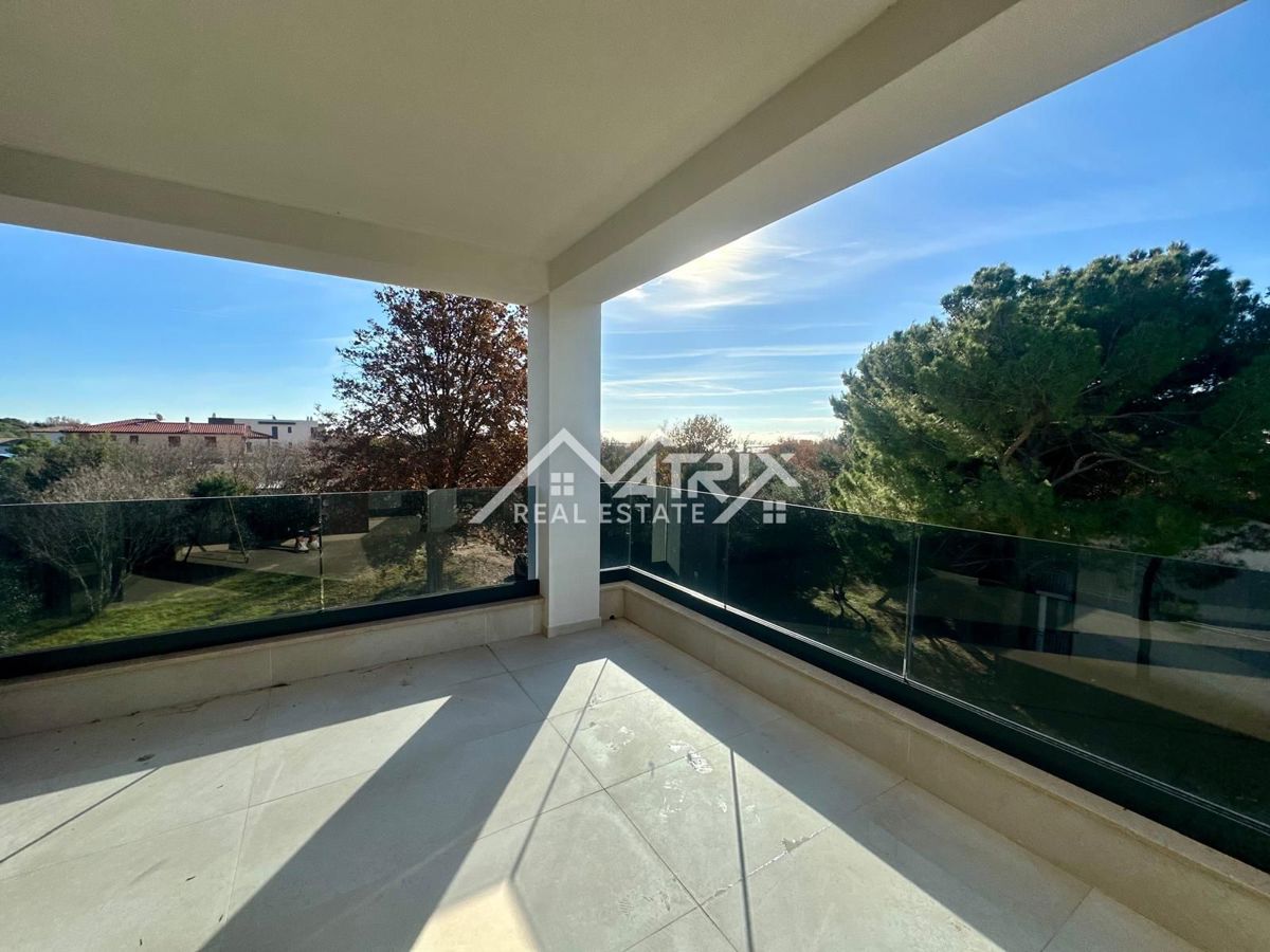 Medulin, stanovanje s pogledom na morje, teraso in garažo