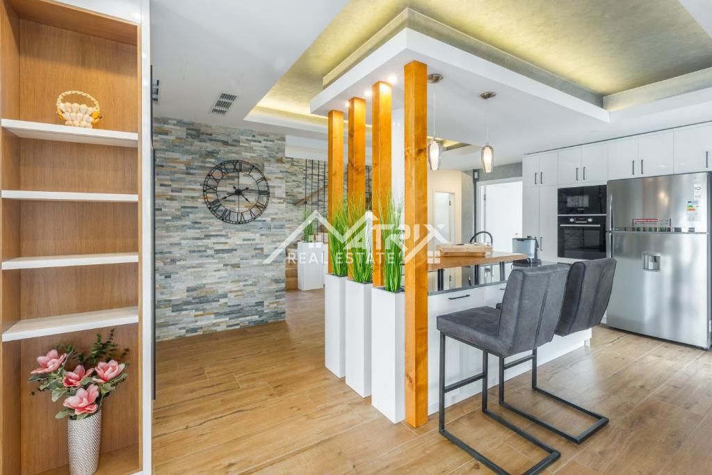 Širša okolica Poreča, luksuzna vila z bazenom v naravi