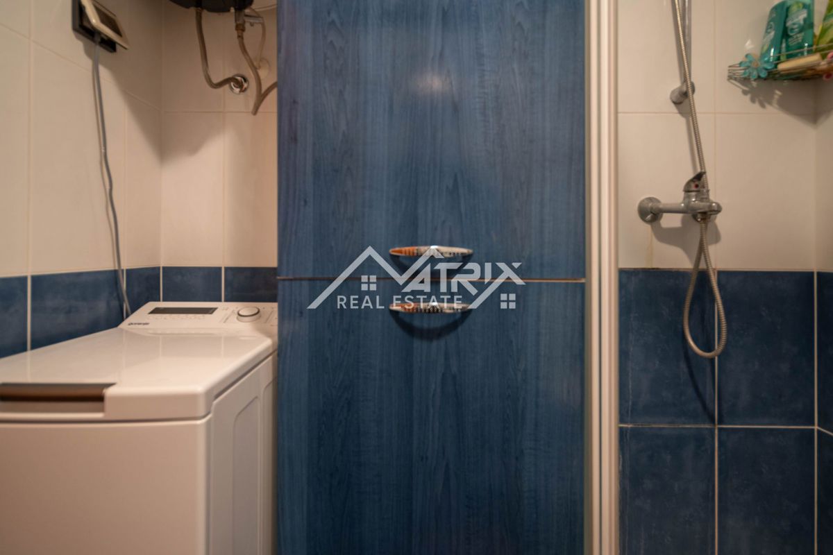 Novigrad, dvosobno stanovanje z galerijo