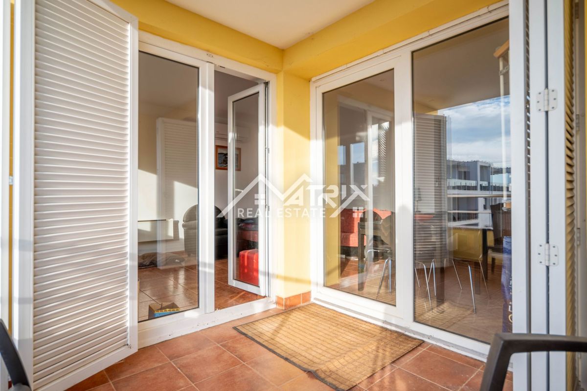 Novigrad, dvosobno stanovanje z galerijo