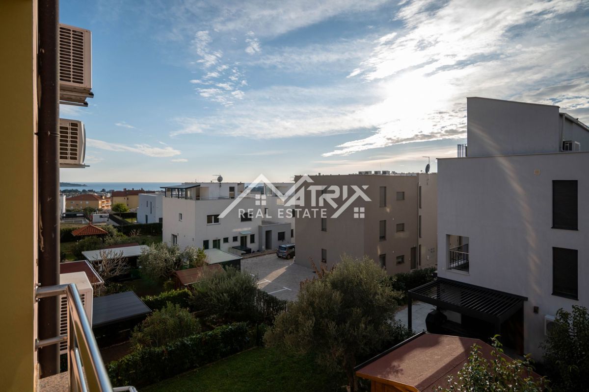 Novigrad, dvosobno stanovanje z galerijo