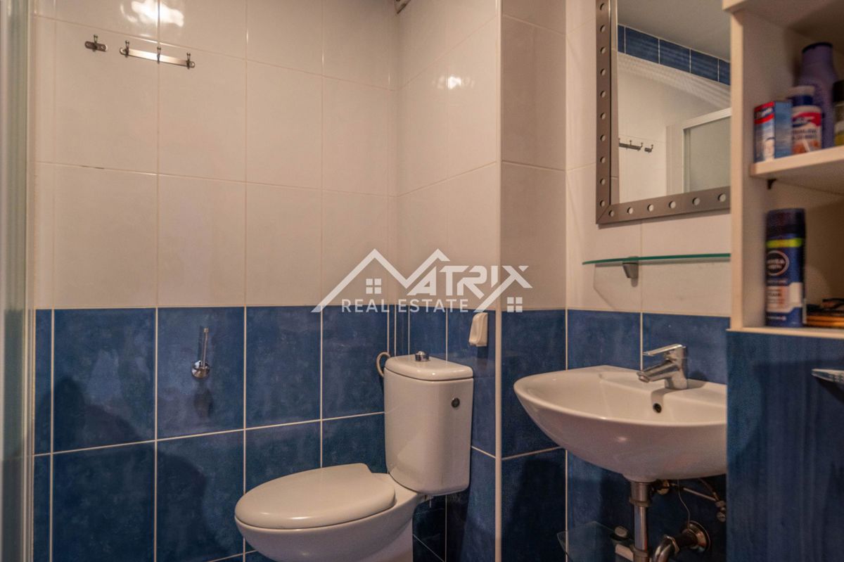 Novigrad, dvosobno stanovanje z galerijo