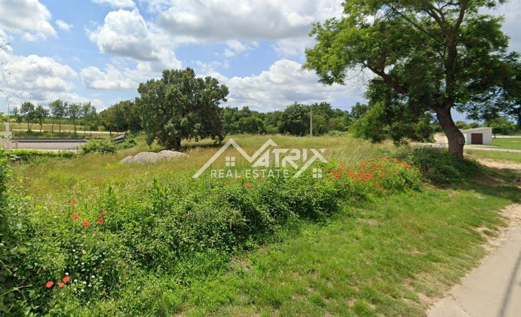 Svetvinčent, gradbena parcela s projektom