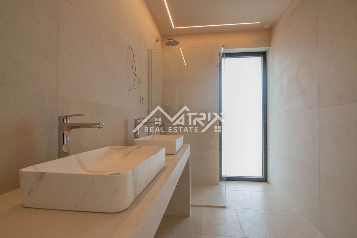 Poreč okolica, luksuzna hiša z bazenom