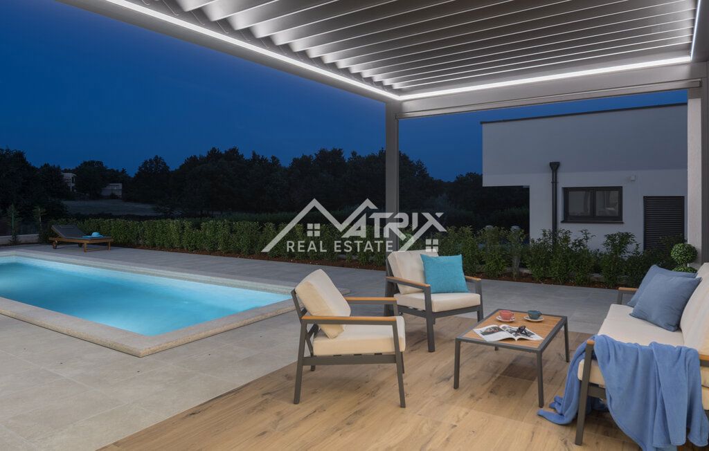 Osrednja Istra - Moderna enonadstropna hiša z bazenom, novo