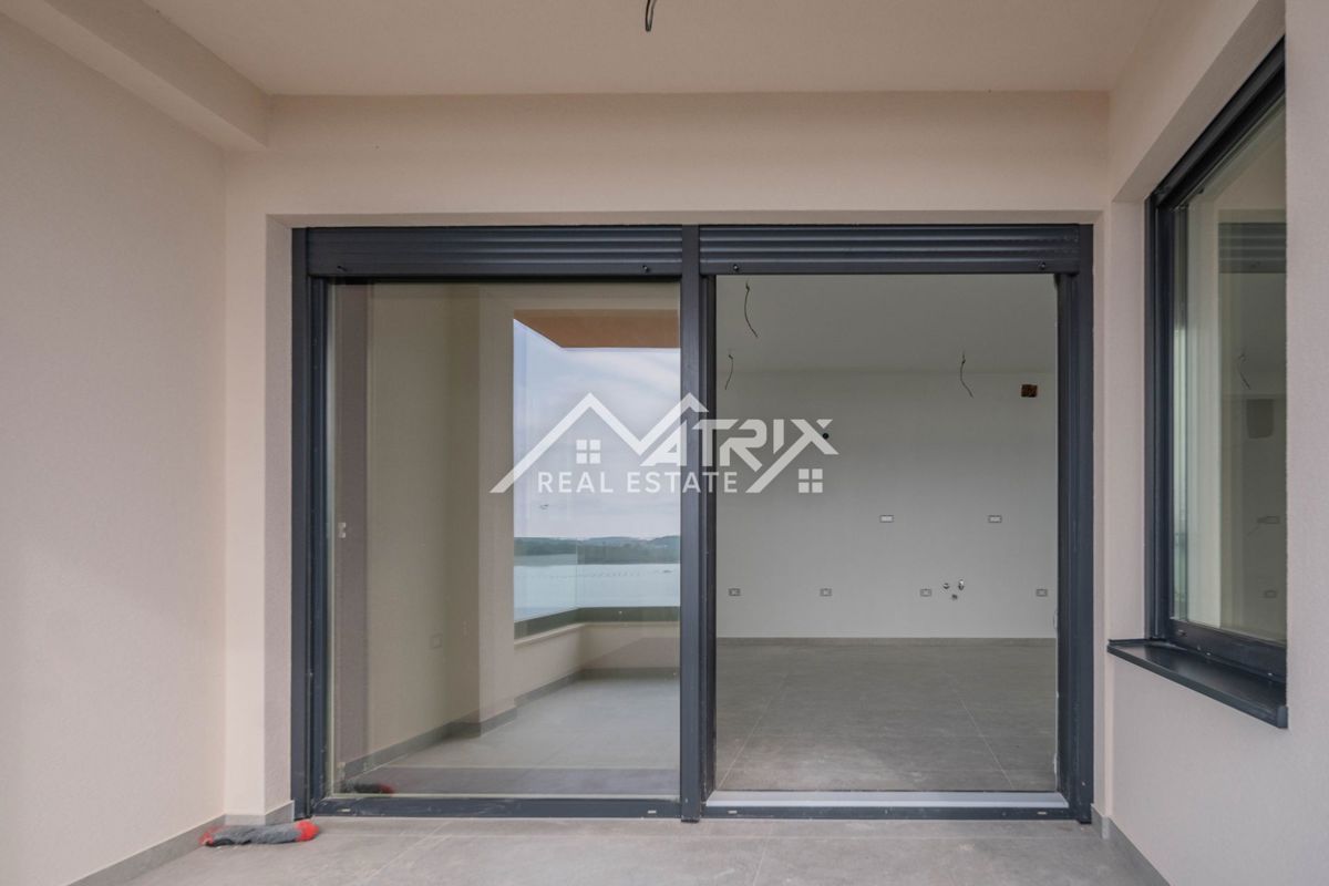 Medulin, penthouse s panoramskim razgledom, prvi vrsti do morja