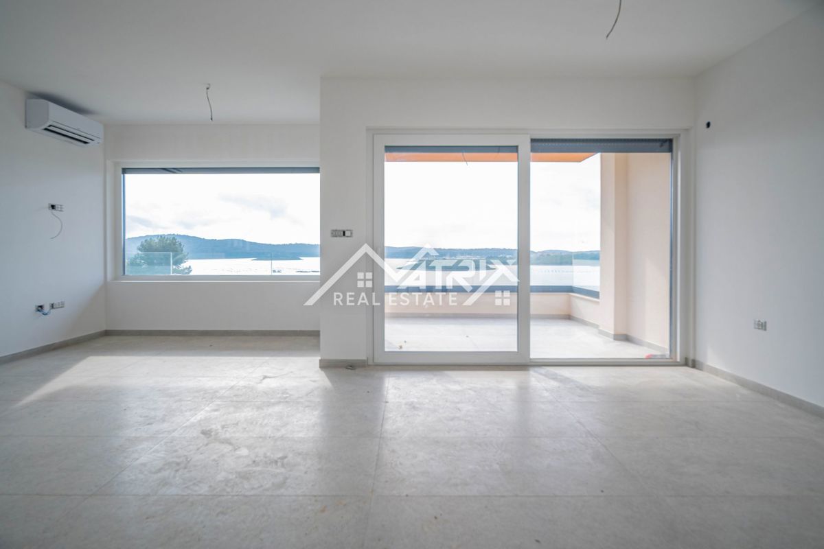 Medulin, penthouse s panoramskim razgledom, prvi vrsti do morja