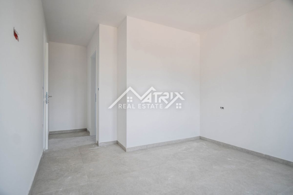 Medulin, penthouse s panoramskim razgledom, prvi vrsti do morja