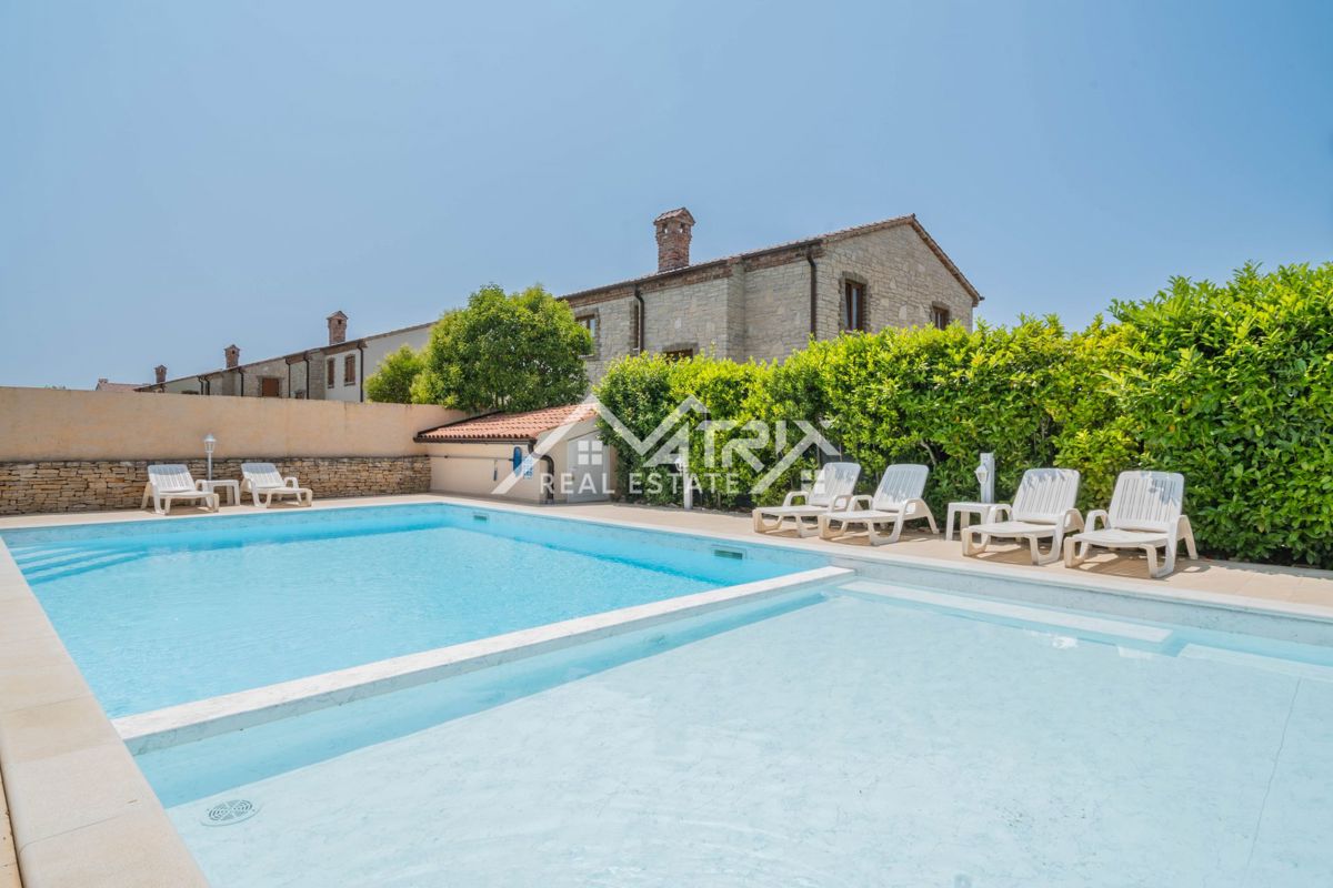 Svetvinčenat okolica, Čudovita vila z bazenom in pogledom na naravo