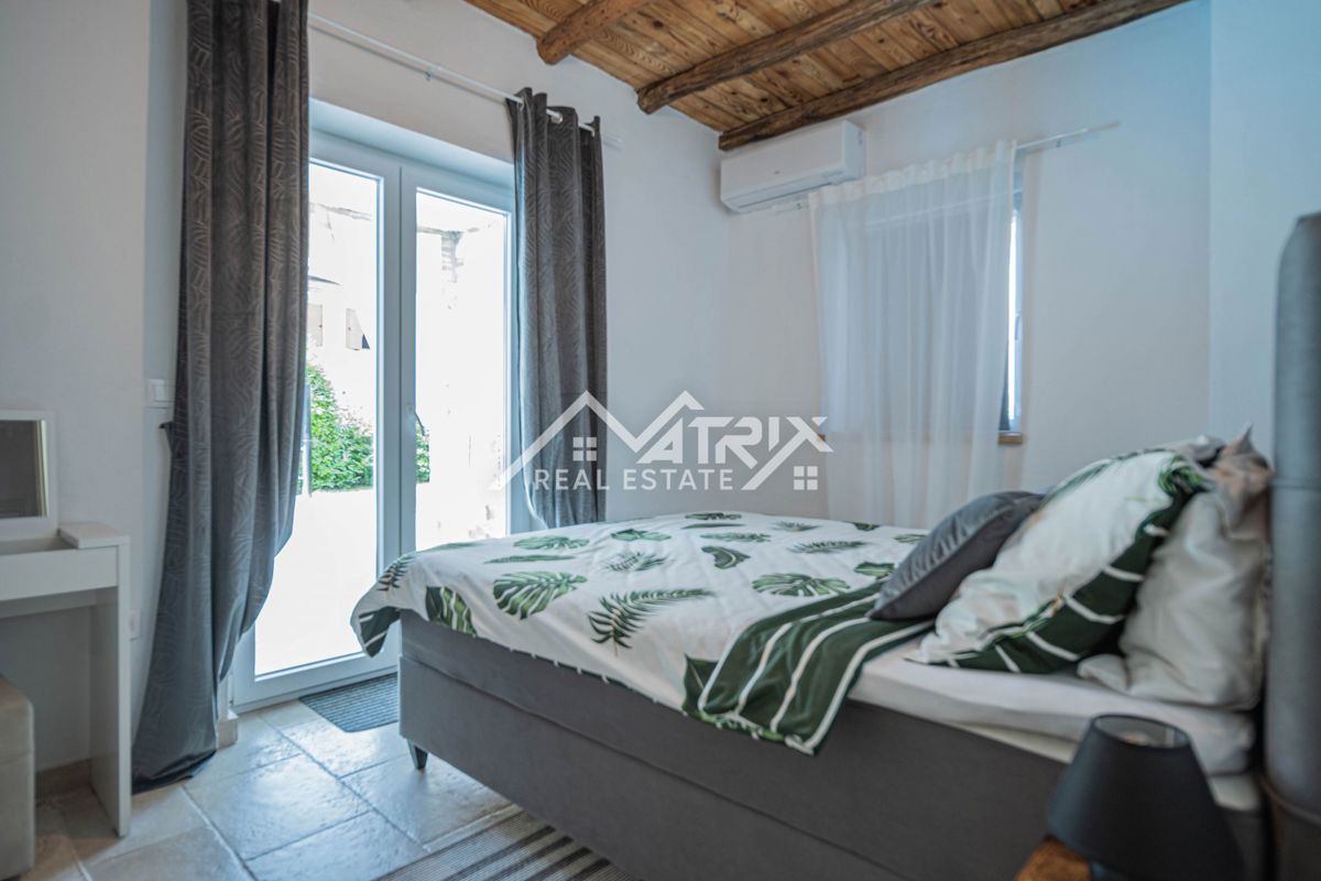 Svetvinčenat okolica, Čudovita vila z bazenom in pogledom na naravo