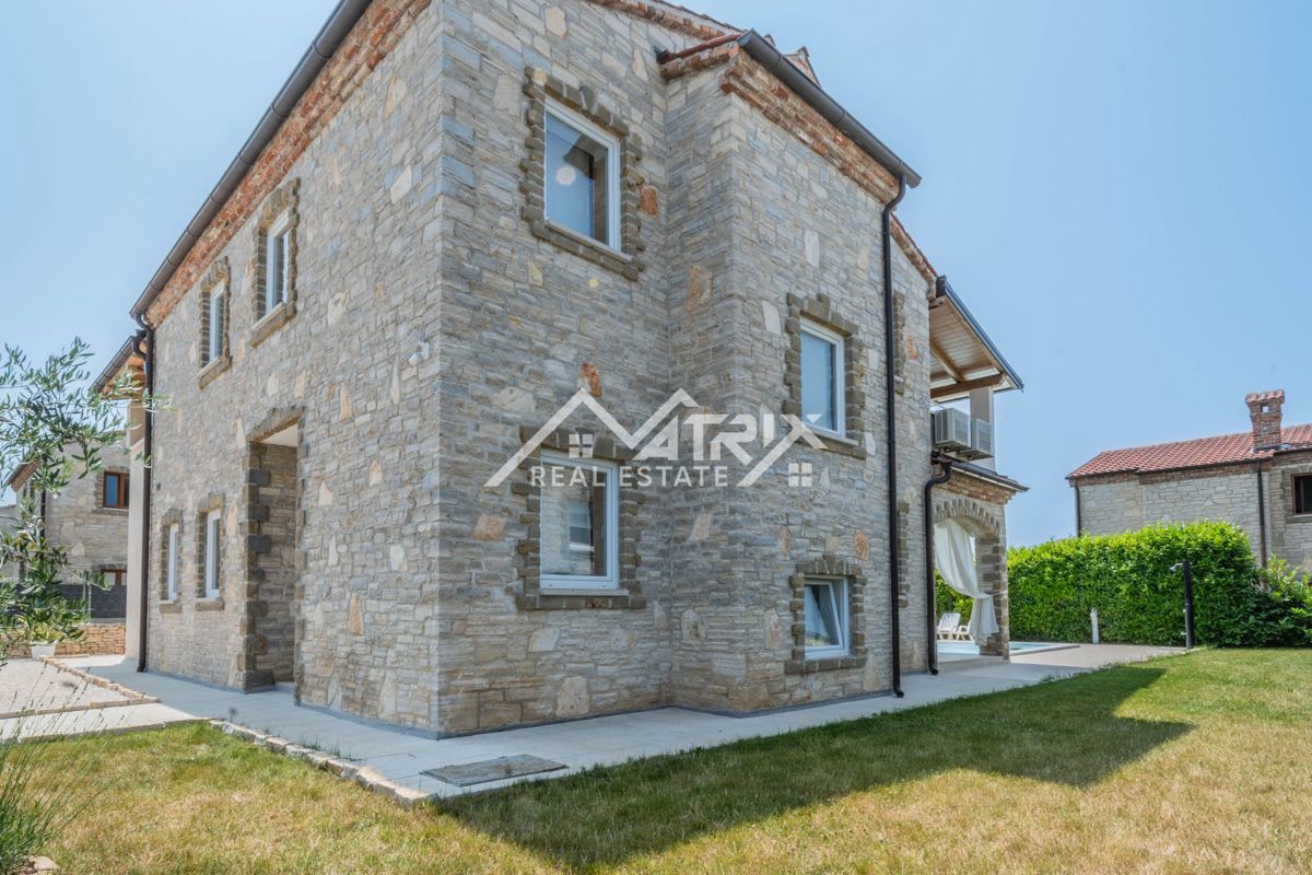 Svetvinčenat okolica, Čudovita vila z bazenom in pogledom na naravo