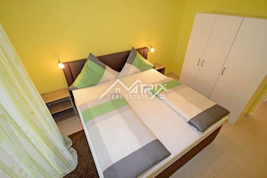 Poreč Okolica Hiša s 4 apartmaji in bazenom na top lokaciji!