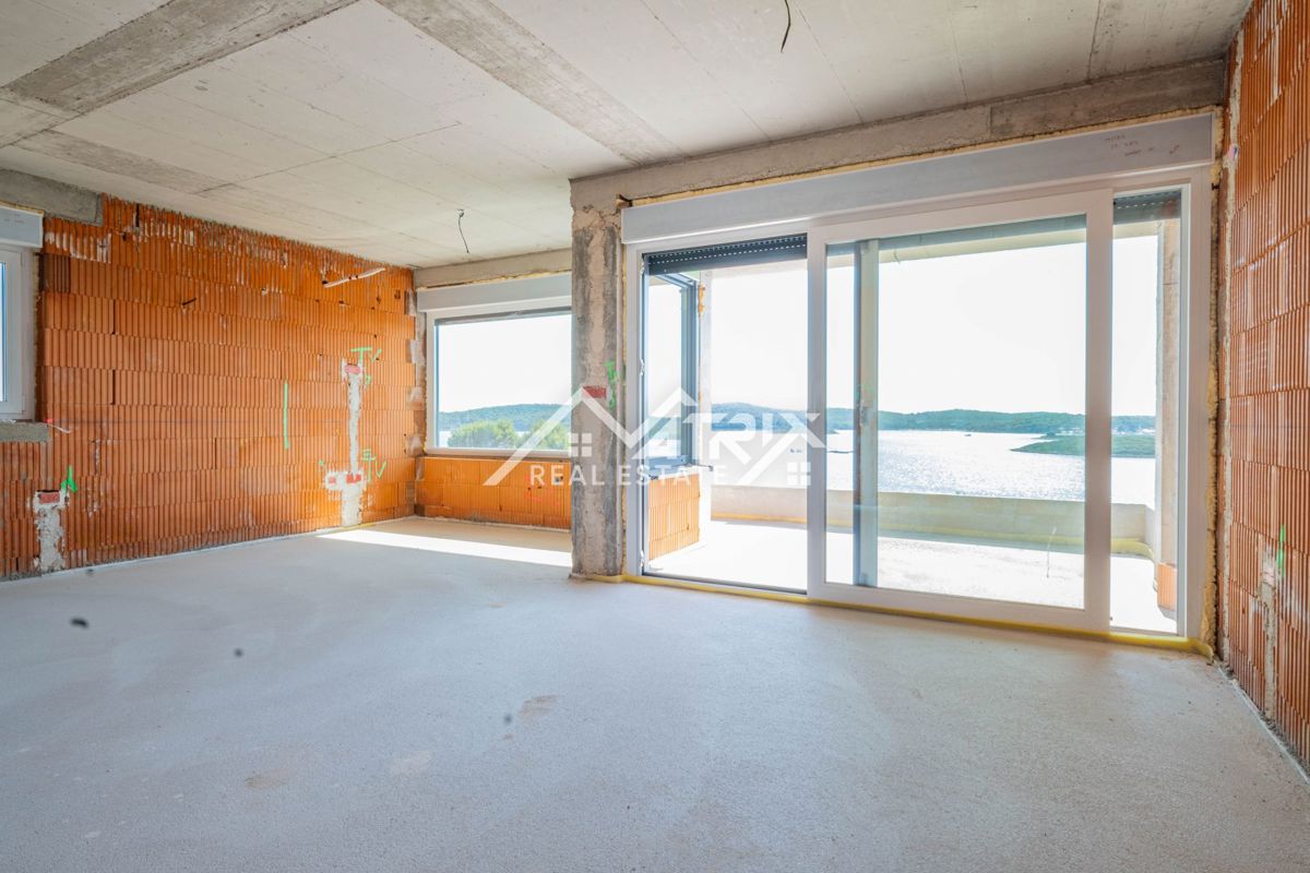 Medulin, penthouse s panoramskim razgledom, prvi vrsti do morja