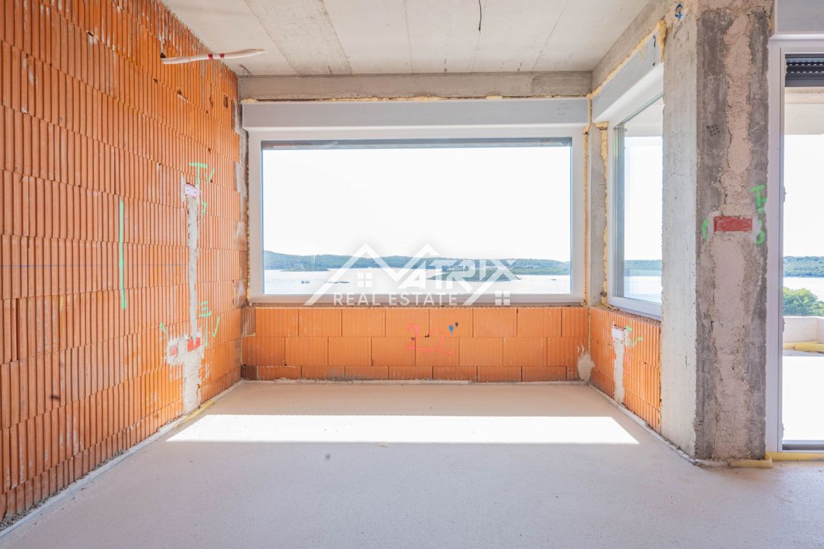 Medulin, penthouse s panoramskim razgledom, prvi vrsti do morja