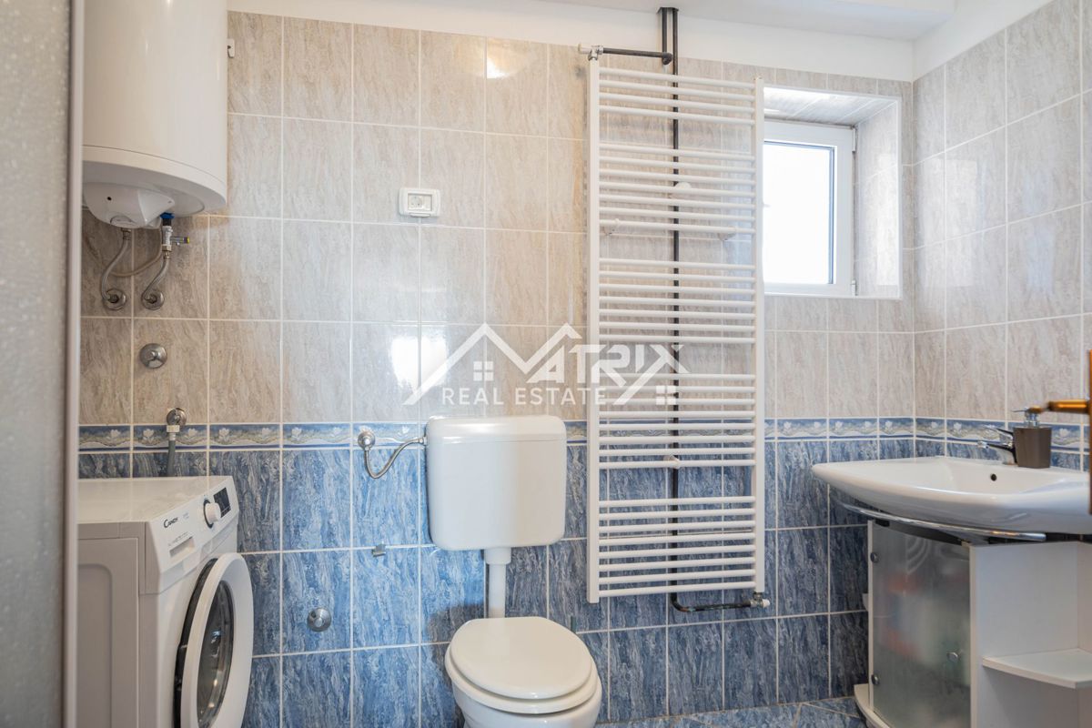 Ližnjan, dvosobno stanovanje s pogledom na morje – priložnost