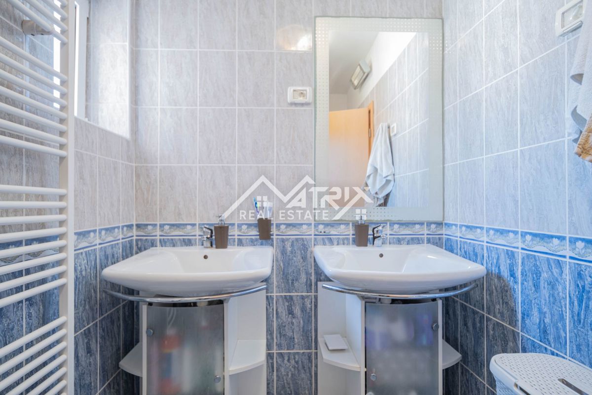 Ližnjan, dvosobno stanovanje s pogledom na morje – priložnost