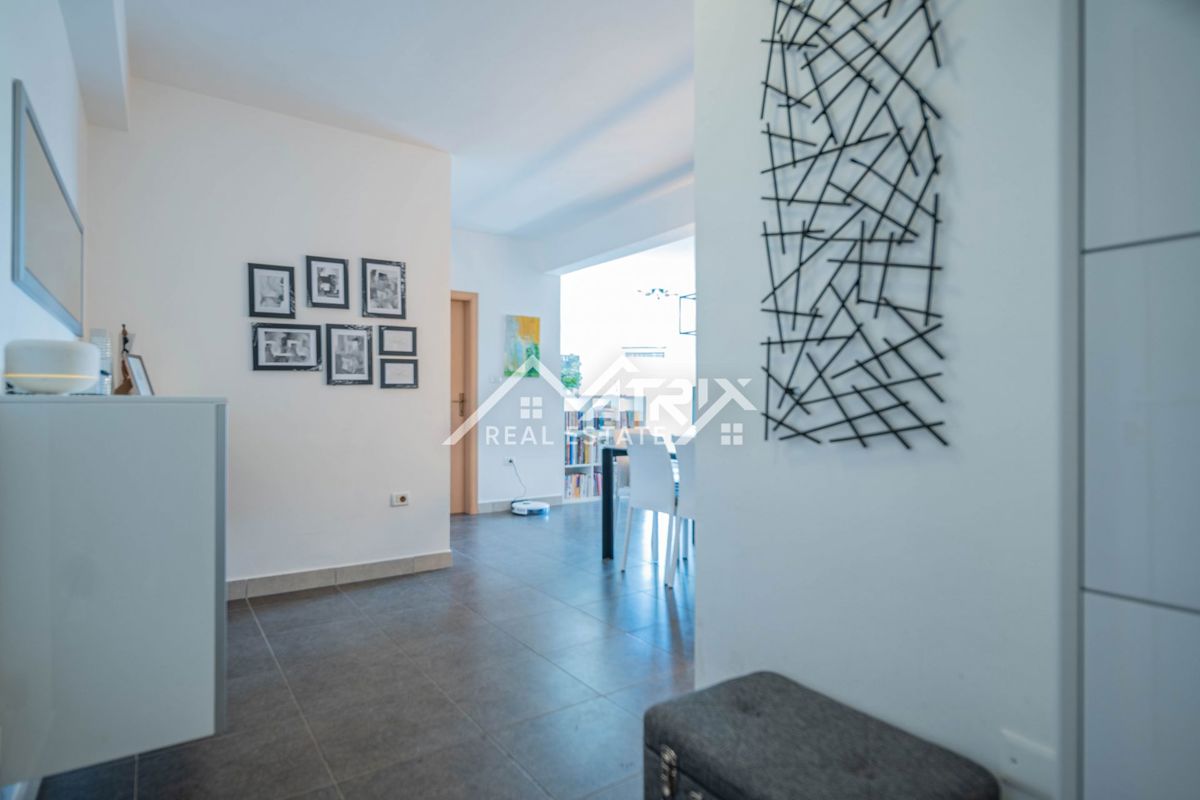 Ližnjan, dvosobno stanovanje s pogledom na morje – priložnost