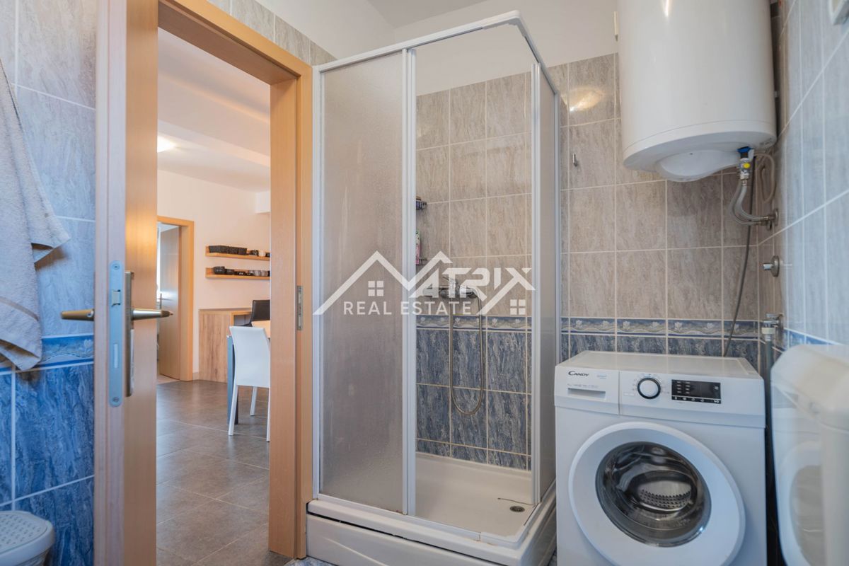 Ližnjan, dvosobno stanovanje s pogledom na morje – priložnost