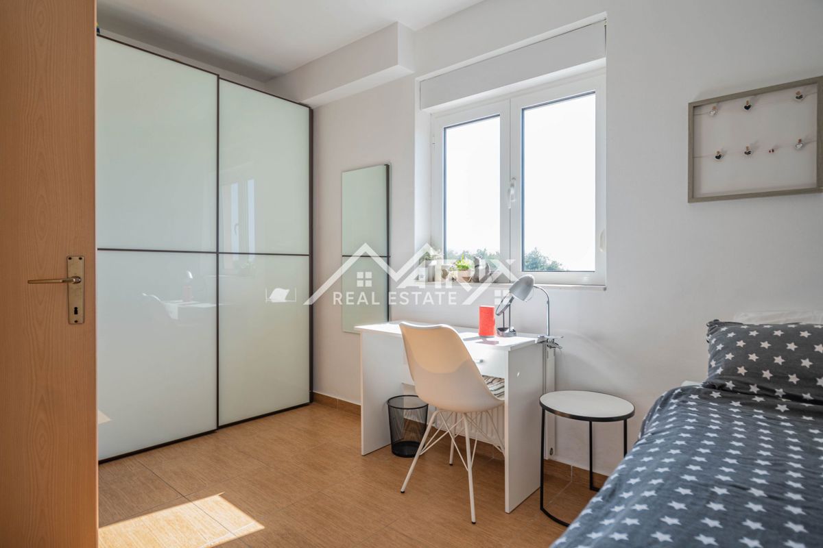 Ližnjan, dvosobno stanovanje s pogledom na morje – priložnost