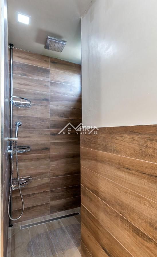 Pulj, prenovljeno stanovanje 41 m² z ložo na vrh lokaciji