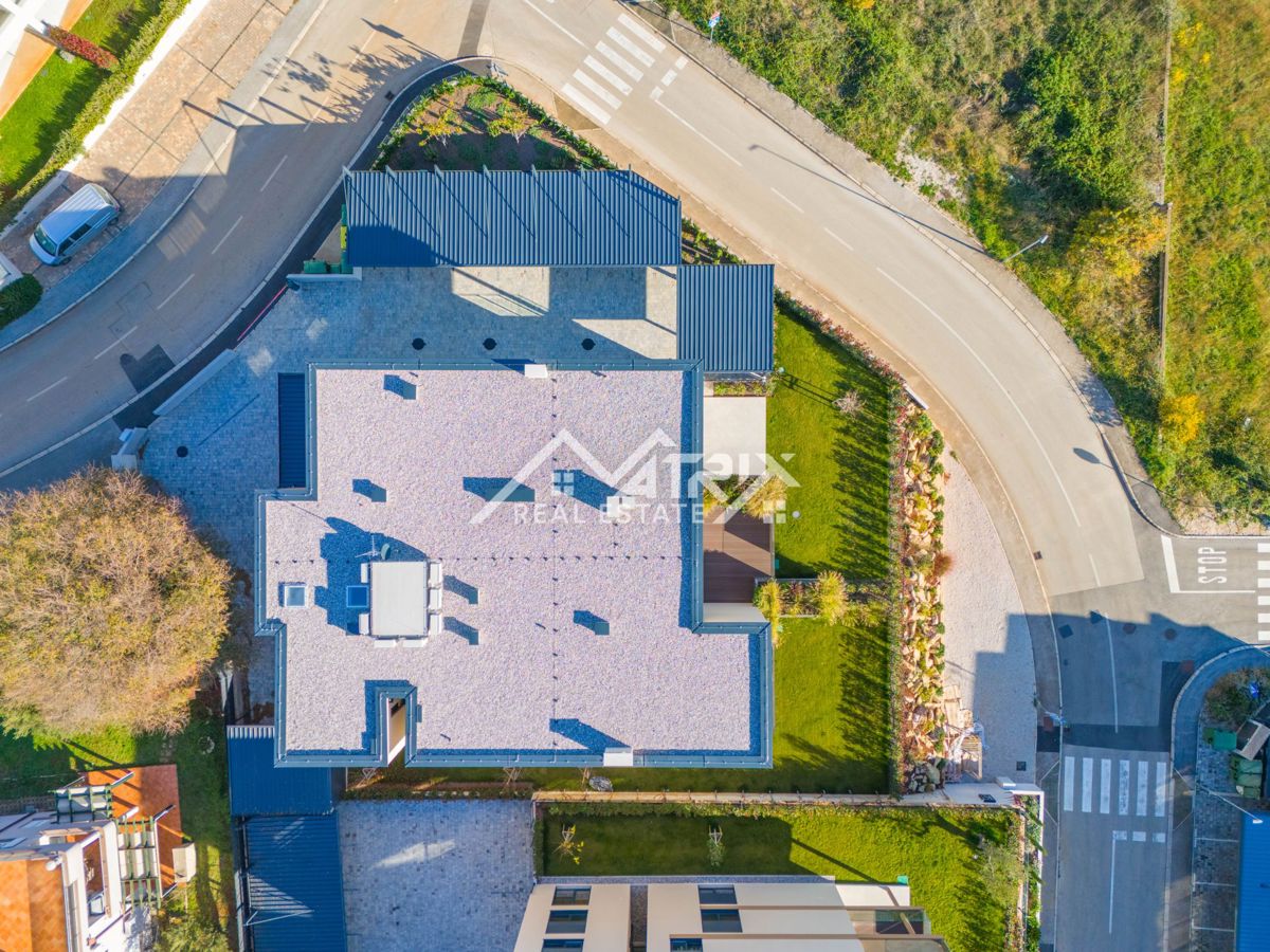 Novigrad Stanovanje z odprtim pogledom na morje! Novogradnja