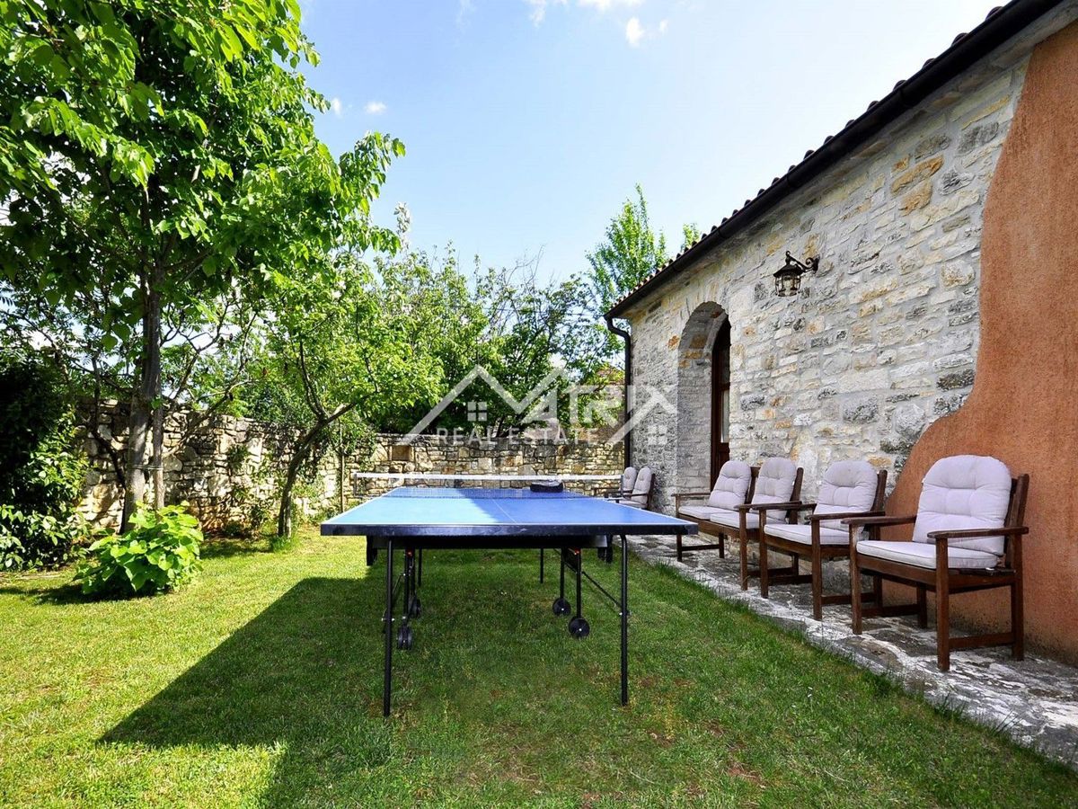 Območje Svetvinčenta, avtohtona istrska vila z bazenom!