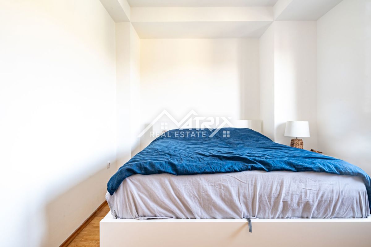  Vinkovci, trosobno stanovanje z balkonom v centru mesta